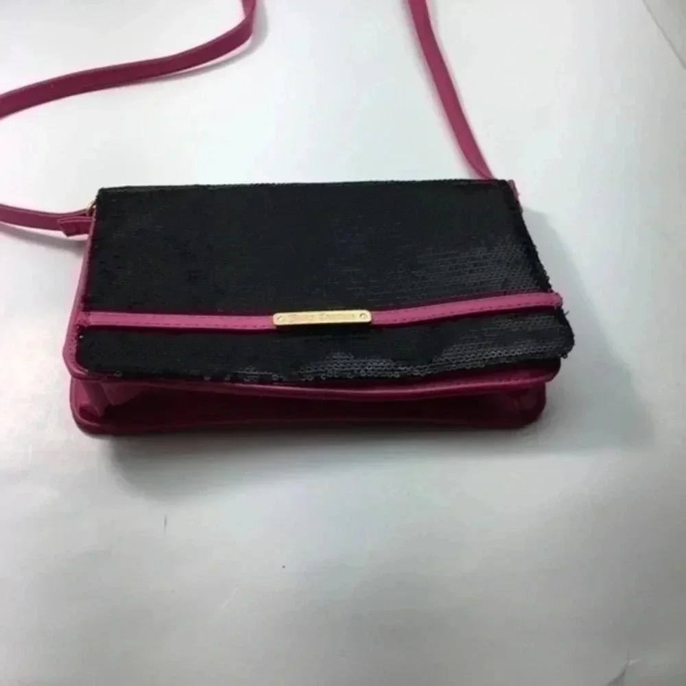 Juicy culture  hand bag size small - Picture 8 of 8